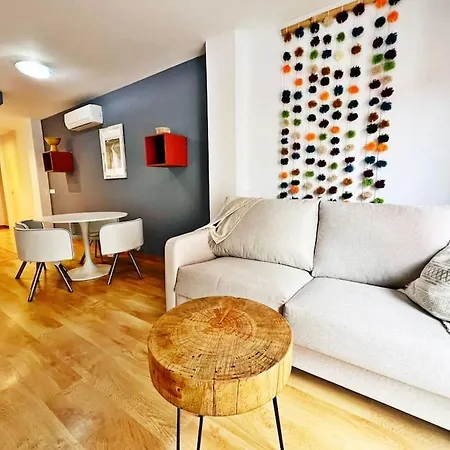 Centrico Y Nuevo Apartamento Апартаменты Фуэнхирола