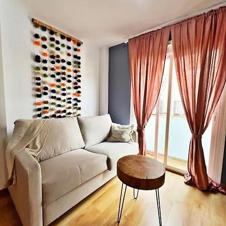 Centrico Y Nuevo Apartamento Фуэнхирола